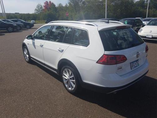 2017 Volkswagen Golf Alltrack TSI SE