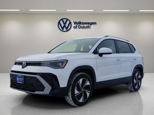 Pure White 2026 Volkswagen Taos SE