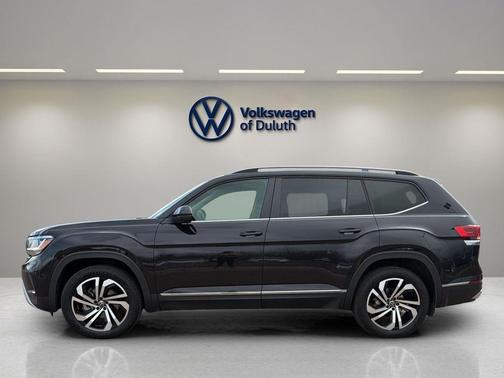 Deep Black Pearl 2022 Volkswagen Atlas 3.6L SEL