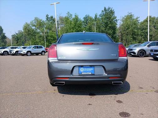 2019 Chrysler 300 S