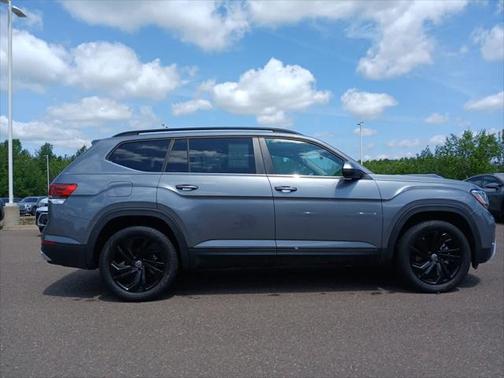 2022 Volkswagen Atlas 3.6L SE w/Technology