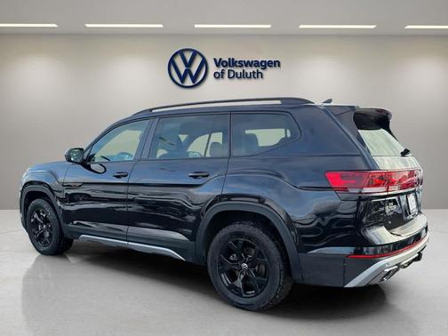 2024 Volkswagen Atlas 2.0T SE w/Technology 4MOTION