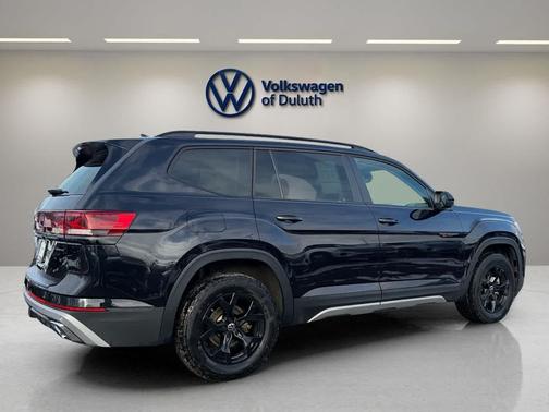 2024 Volkswagen Atlas 2.0T SE w/Technology 4MOTION