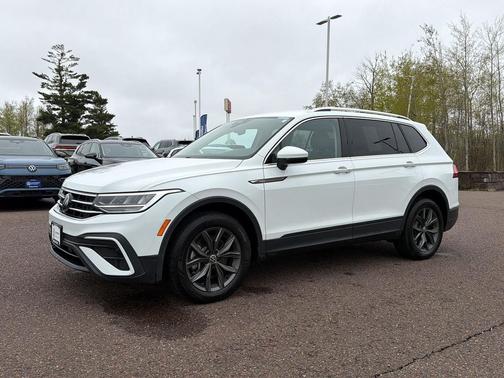 Pure White 2022 Volkswagen Tiguan 2.0T SE 4MOTION