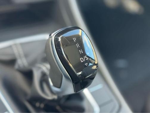 2026 Volkswagen Jetta 1.4T SE