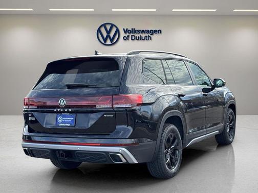 deep black pearl 2026 Volkswagen Atlas Peak Edition