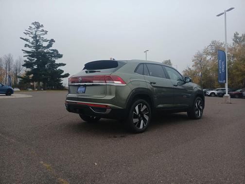 2026 Volkswagen Atlas Cross Sport 2.0T SE w/Technology 4MOTION