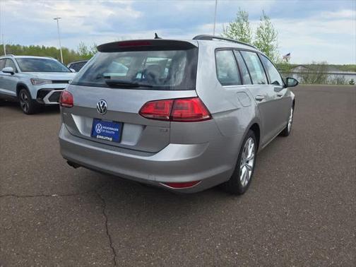 2015 Volkswagen Golf SportWagen TSI SE 4-Door