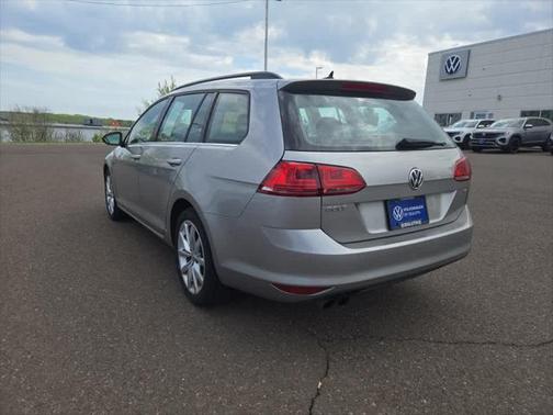 2015 Volkswagen Golf SportWagen TSI SE 4-Door