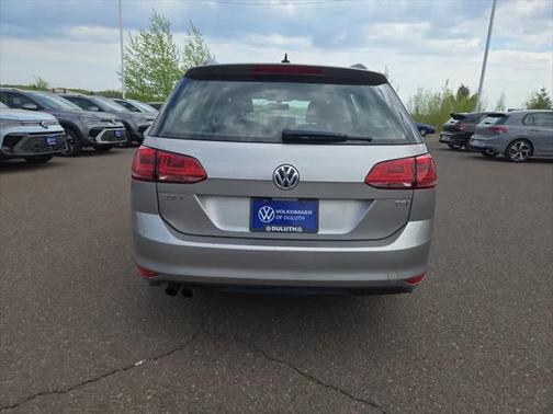 2015 Volkswagen Golf SportWagen TSI SE 4-Door