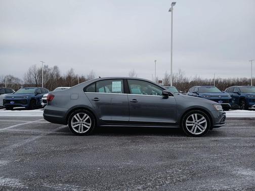 2017 Volkswagen Jetta 1.8T SEL