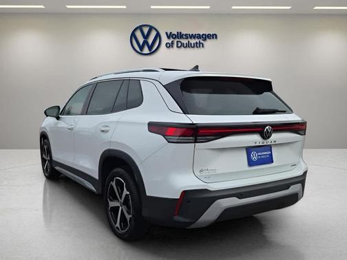 2025 Volkswagen Tiguan 2.0T SE 4MOTION