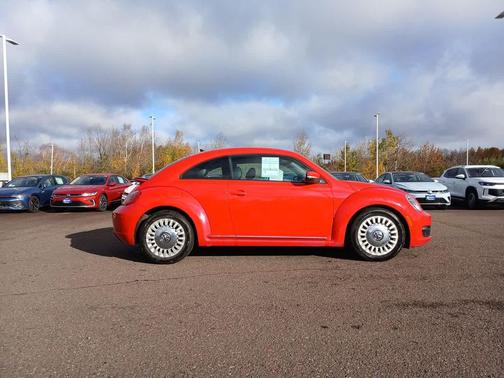 2016 Volkswagen Beetle 1.8T SE