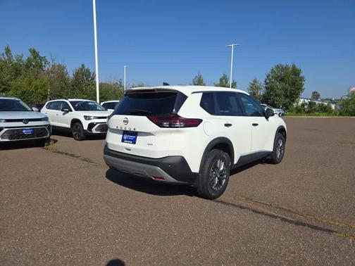 2022 Nissan Rogue S