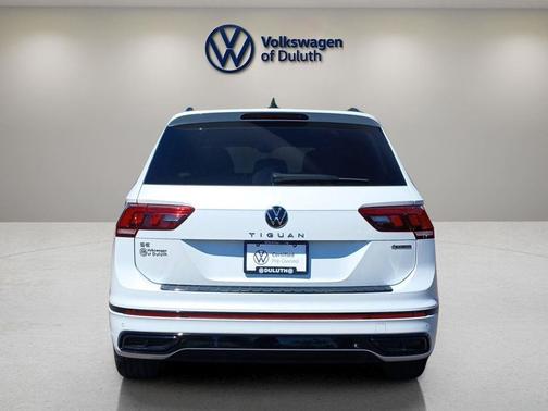 Opal White Pearl 2023 Volkswagen Tiguan 2.0T SE R-Line Black 4MOTION