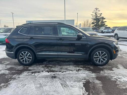 2020 Volkswagen Tiguan 2.0T SE 4MOTION