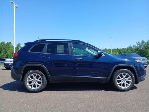 2016 Jeep Cherokee Sport