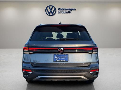 2026 Volkswagen Taos SE
