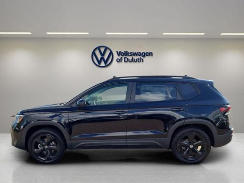 2025 Volkswagen Taos 1.5T SE Black