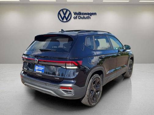 2025 Volkswagen Taos 1.5T SE Black