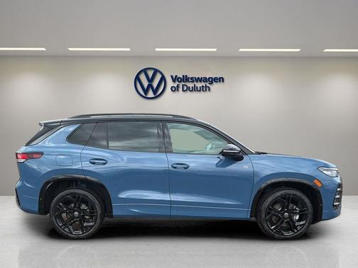 Monterey Blue w/Deep Black Roof 2026 Volkswagen Tiguan 2.0T SE R-Line Black 4MOTION