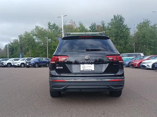 2023 Volkswagen Tiguan 2.0T SE 4MOTION