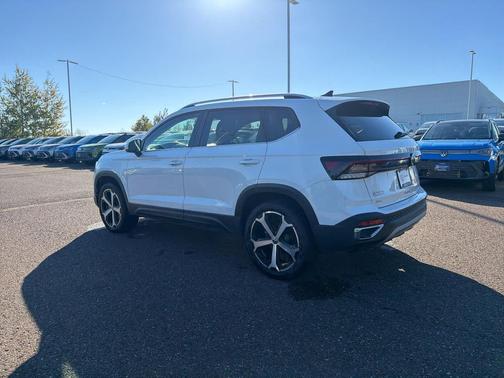 2025 Volkswagen Taos 1.5T SEL