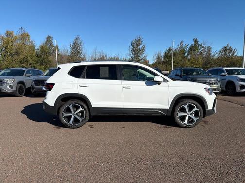 2025 Volkswagen Taos 1.5T SEL