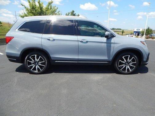 2022 Honda Pilot Touring 7-Passenger