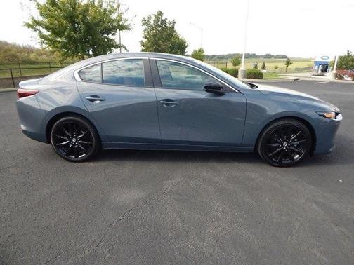2024 Mazda Mazda3 Carbon Edition