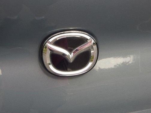 2024 Mazda Mazda3 Carbon Edition