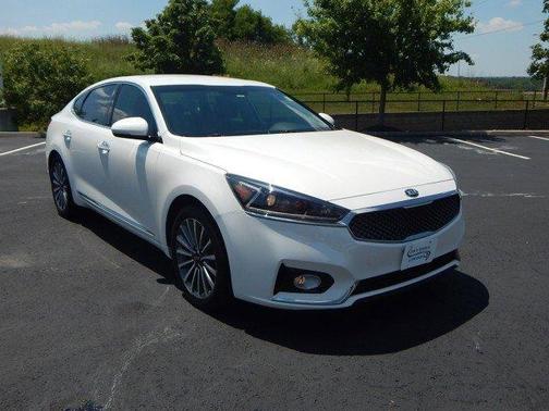 2017 Kia Cadenza Premium