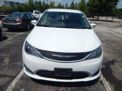 2019 Chrysler Pacifica Touring-L