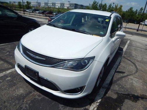 2019 Chrysler Pacifica Touring-L