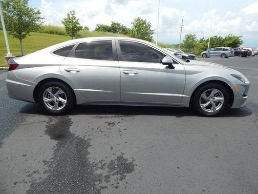 2021 Hyundai SONATA SE