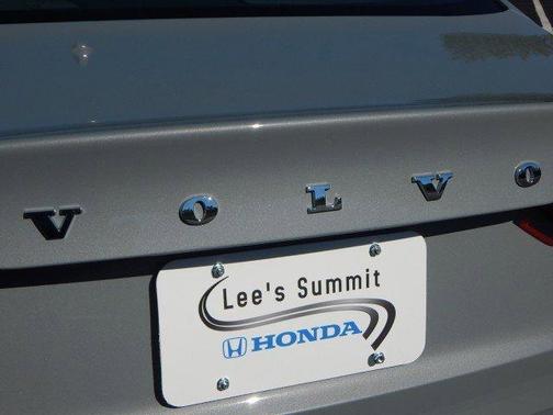 2024 Volvo S60 B5 Core Dark Theme
