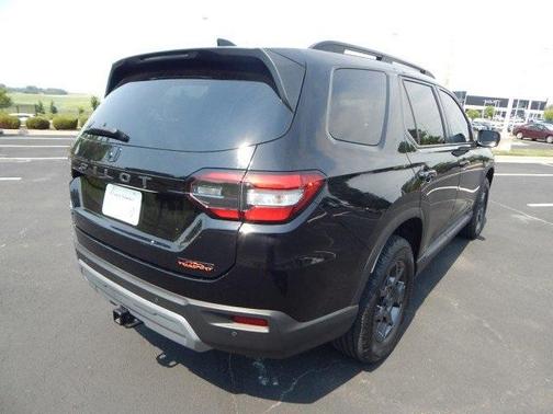 2023 Honda Pilot TrailSport