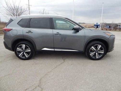 2023 Nissan Rogue SL