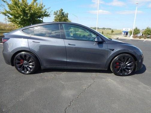 2023 Tesla Model Y Performance
