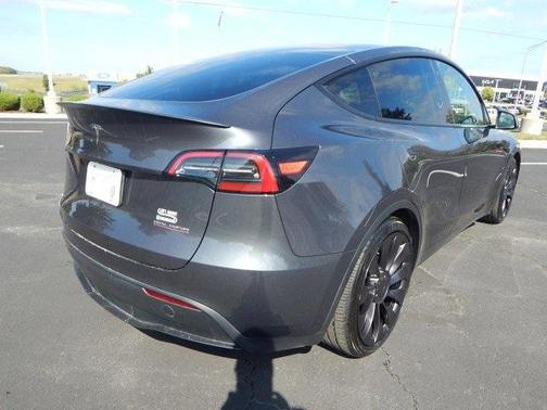 2023 Tesla Model Y Performance