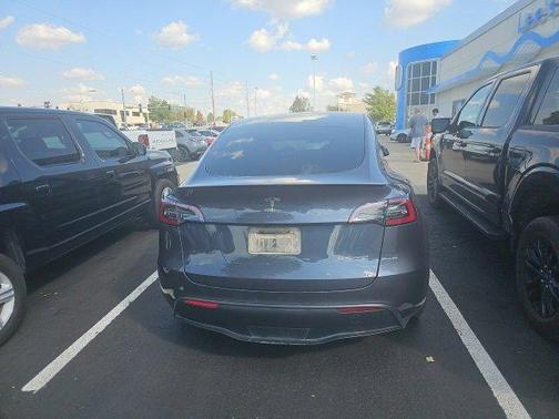 2023 Tesla Model Y Performance