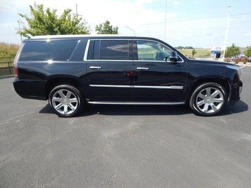2018 Cadillac Escalade ESV Luxury