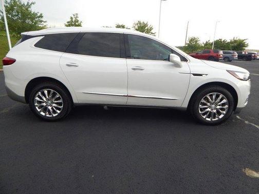 2021 Buick Enclave Essence
