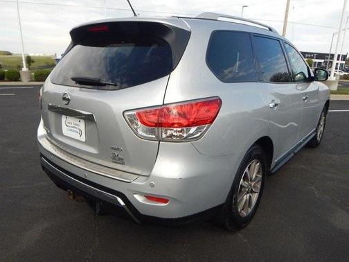2014 Nissan Pathfinder SL