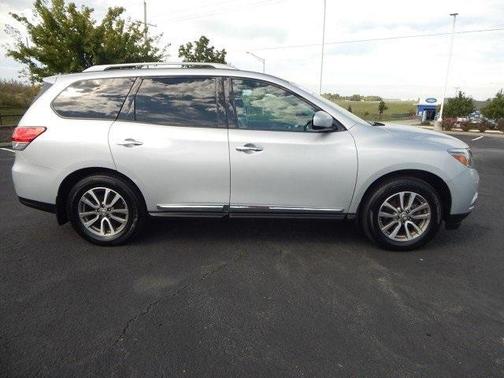2014 Nissan Pathfinder SL