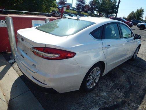2020 Ford Fusion SE