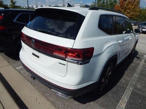 2024 Volkswagen Atlas 2.0T SE