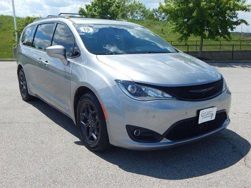 2019 Chrysler Pacifica Touring-L Plus
