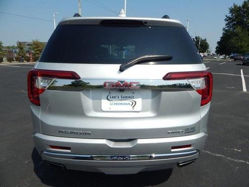 2020 GMC Acadia Denali