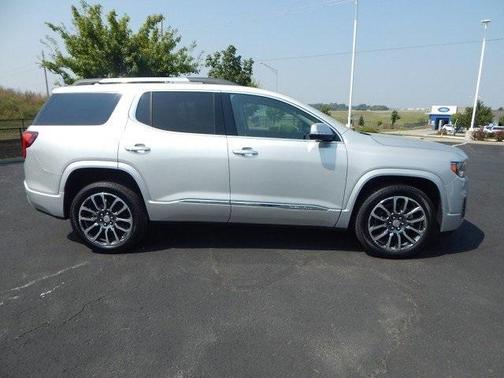 2020 GMC Acadia Denali